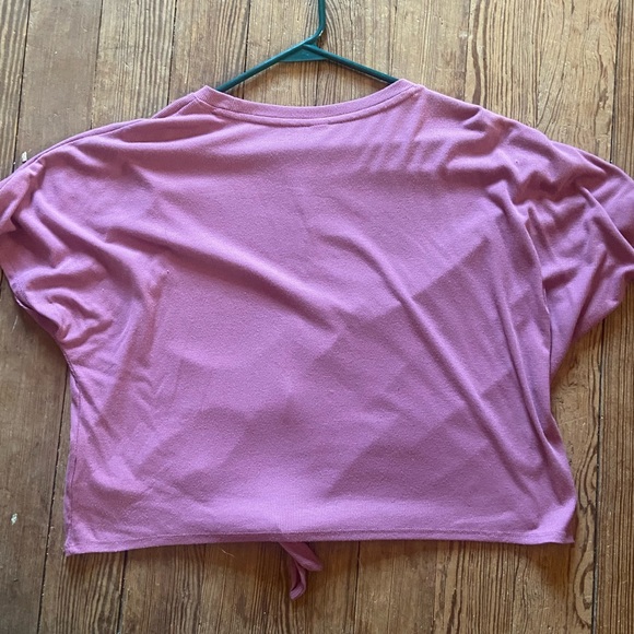 Old Navy Pink T-shirt - Picture 2 of 2